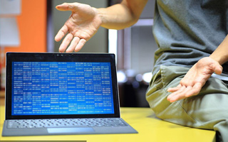 营口 api php源码,下载的php源码怎么运行呢？